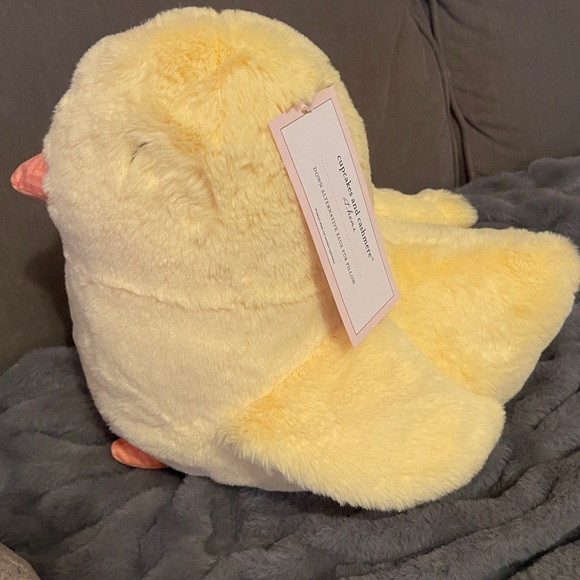 Cupcakes & Cashmere Easter Chick Faux Fur Plush Pillow NWT - Picture 3 of 6